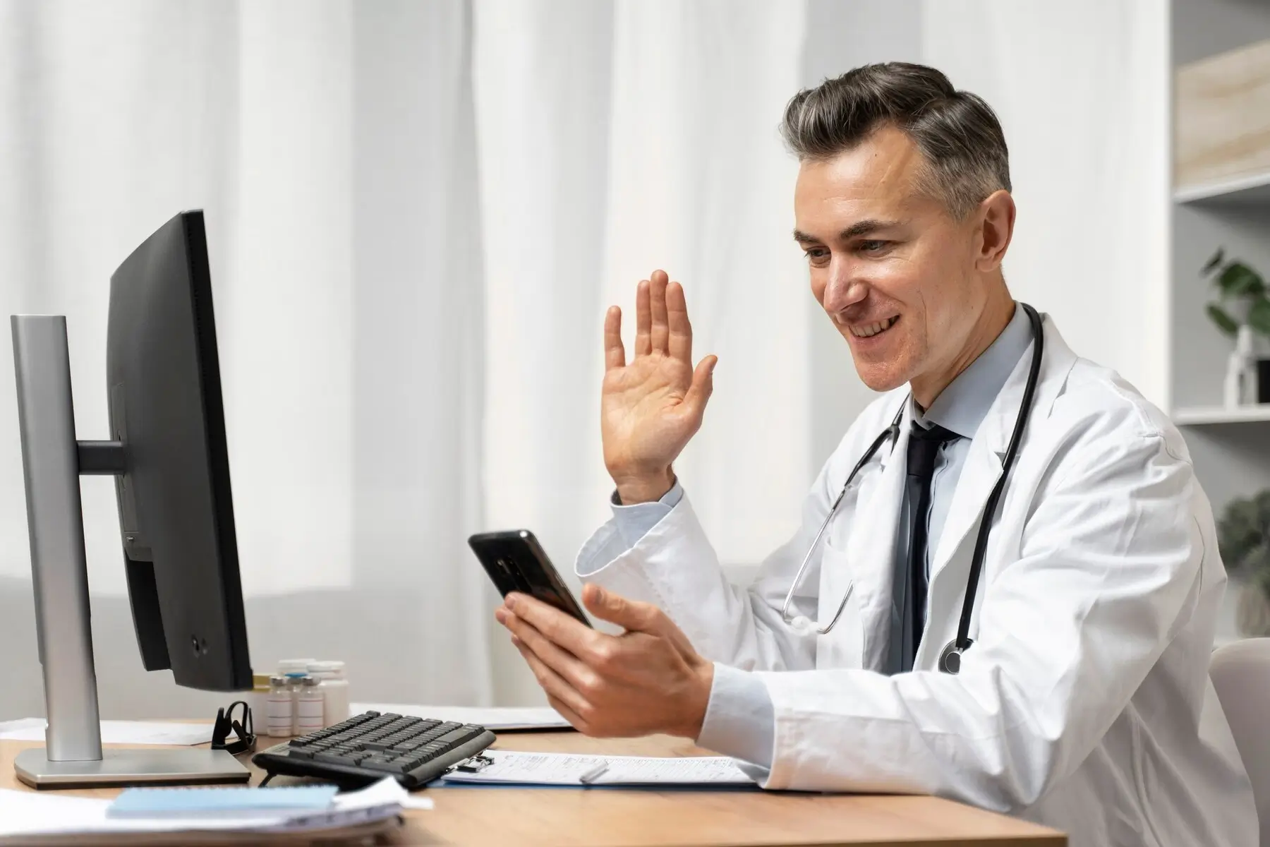 How Online Medical Services Improve Healthcare Accessibility