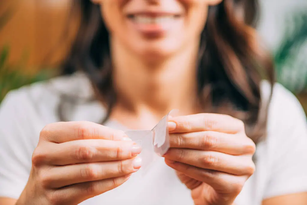 Whitening Strips vs Professional Treatments What’s the Real Difference