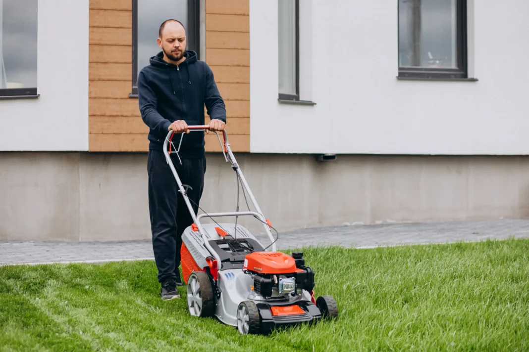Why Push Mowers Are Still the Best Choice for Small Yards