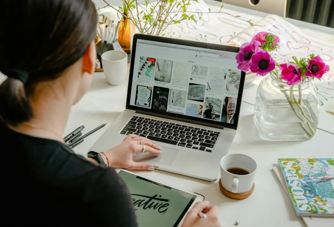 Creative Professionals’ Toolkit: Essential Workflow Hacks